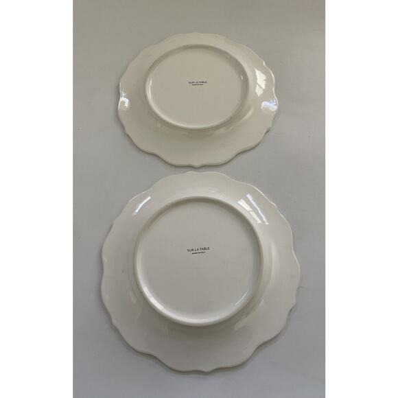 Sur La Table Scalloped Plates w/Bee‎ Set of 2 Made in FRANCE Farmhouse Country - Picture 2 of 8